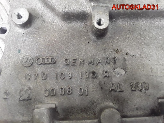 Крышка грм правая VW Passat B5+ 4.0 BDN 07D109130M