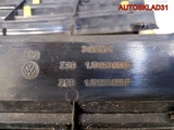 Решетка радиатора Volkswagen Golf 4 1J0853651F (Изображение 2)