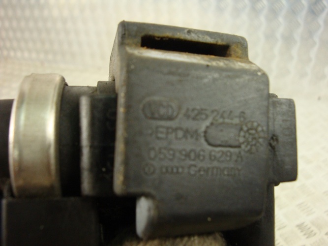Клапан электро-магнитный Ауди А6 А6 3.0 059906629А