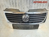 Решетка радиатора Volkswagen Passat B6 3C0853651 (Изображение 1)