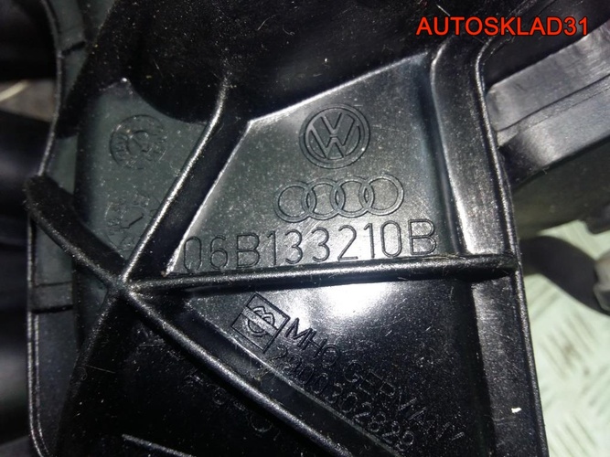 Коллектор впускной VW Passat B5 1.6 AHL 06B133210B