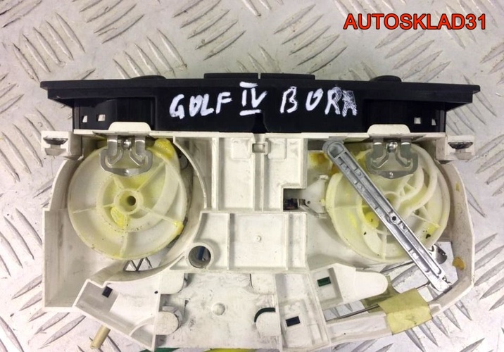 Блок управления отопителем VW Golf 4 1J0820045F