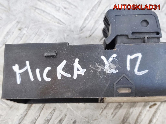 Блок управления стеклоподъемников Nissan Micra K12