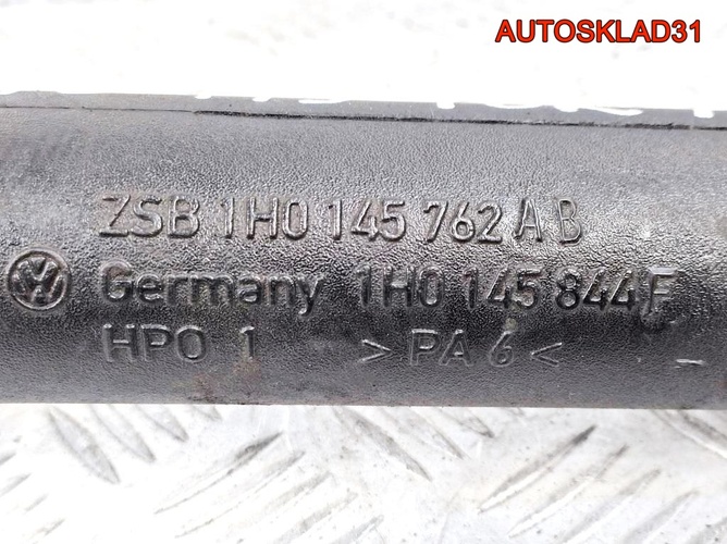 Патрубок интеркулера VW Golf Mk3 1H0145844F