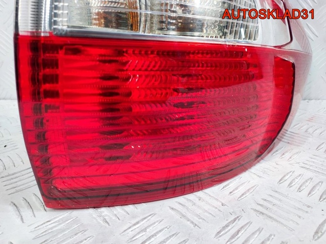 Фонарь задний правый Ford C-Max AM5113404BF