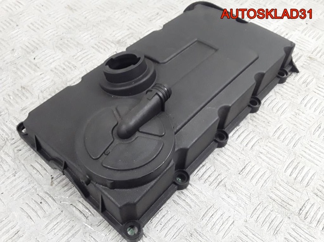 Крышка клапанная Пассат Б6  2.0 TDI BKP 03G103475