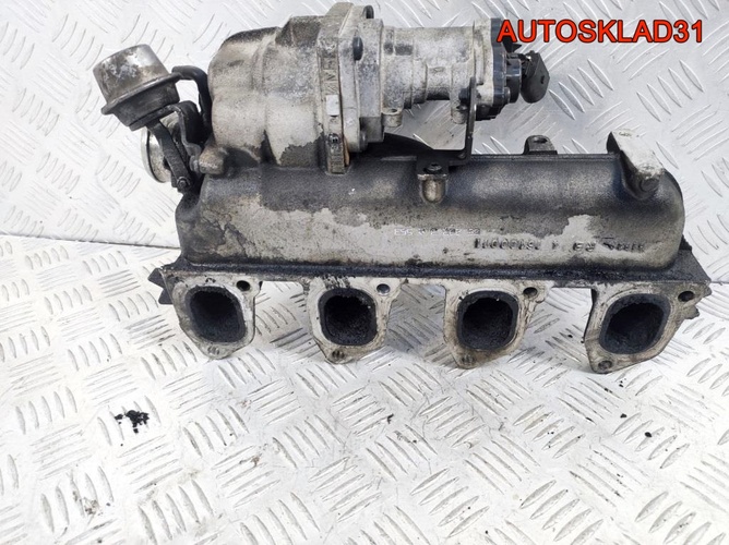 Коллектор впускной Ford Galaxy 1.8 QYWA 4M5Q9424BD