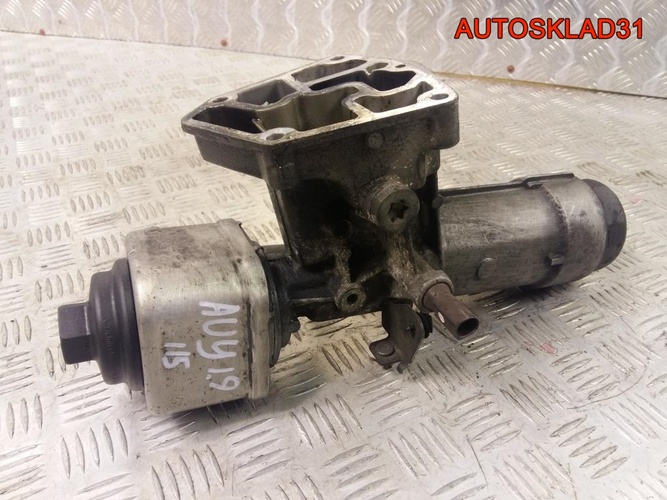 Корпус масляного фильтра Audi A6 C5 AVF 038115389C