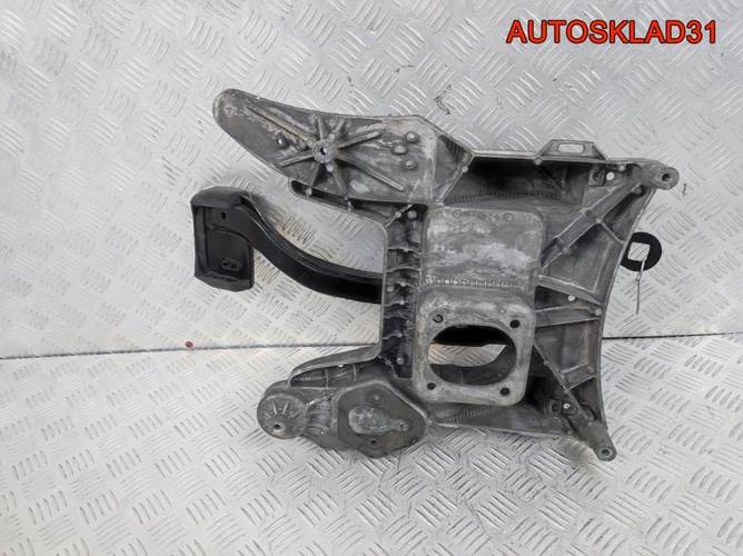 Педаль тормоза АКПП VW Touareg 7L0723142B