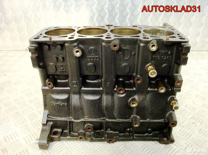 Блок цилиндров Audi A4 B7 2.0 BUL 06Р103021D