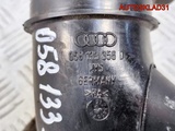 Патрубок впускного коллектора Passat B5 058133358D (Изображение 5)