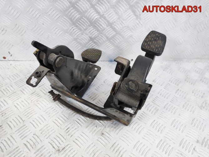 Блок педалей МКПП Mercedes Vito 638 A6382900416