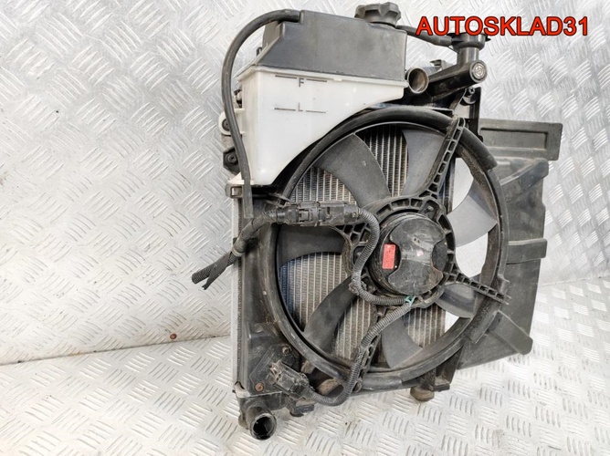 Радиатор основной Hyundai Getz 1,1 Бенз 253101C200