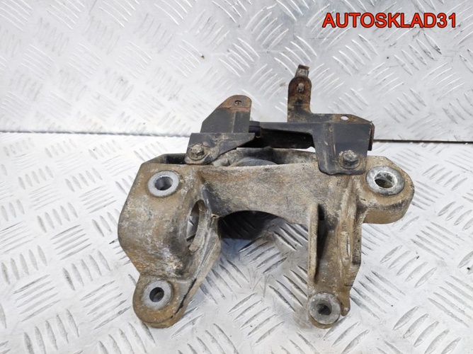 Кронштейн КПП Opel Movano 2,2 G9T 8200027178