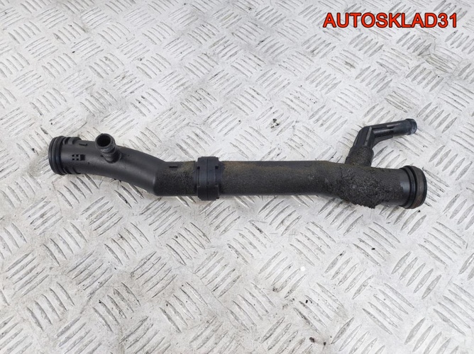 Трубка системы охлаждения VW Tiguan 03C121065F