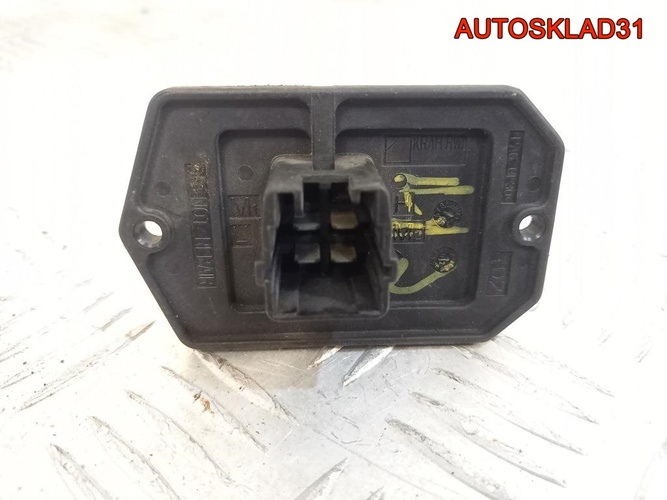Резистор отопителя Toyota Avensis 2 8713802040