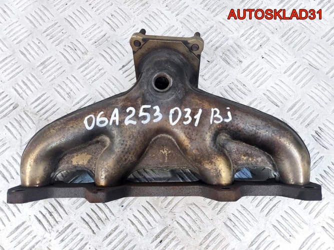 Коллектор выпускной VW Touran 2,0 BSX 06A253031BJ