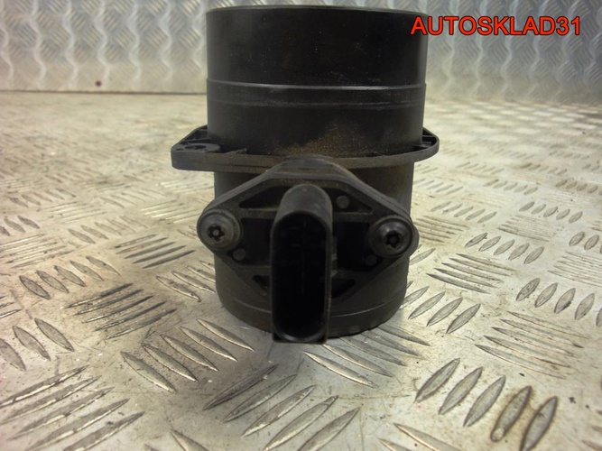 Расходомер воздуха VW Passat B5 2.3 AGZ 071906461A