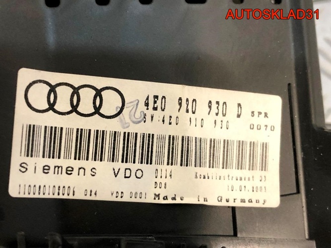 Панель приборов Audi A8 4E 6.0 BHT 4E0920930D