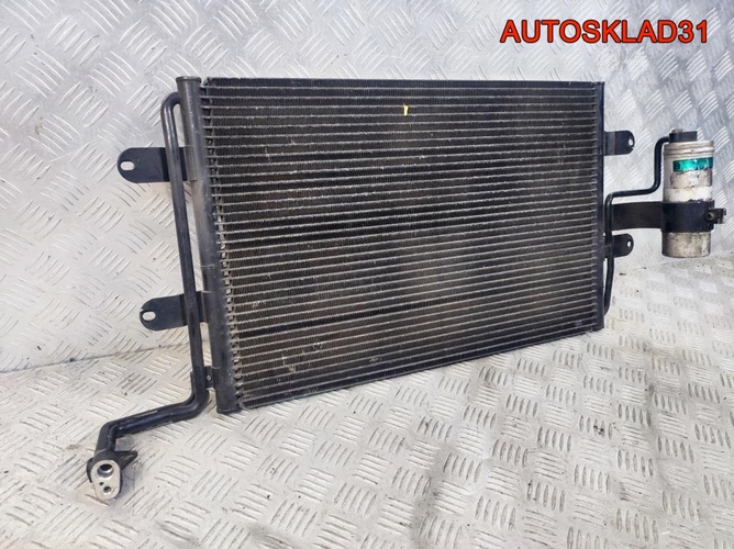 Радиатор кондиционера Volkswagen Golf 4 1J0820411D