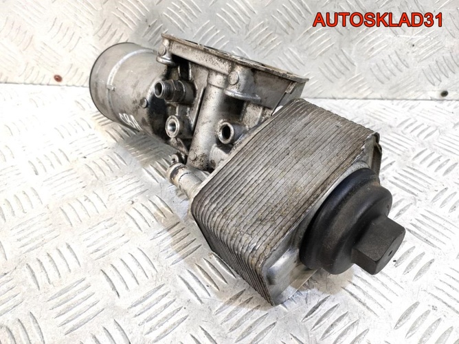 Корпус масляного фильтра VW Passat B6 045115389H