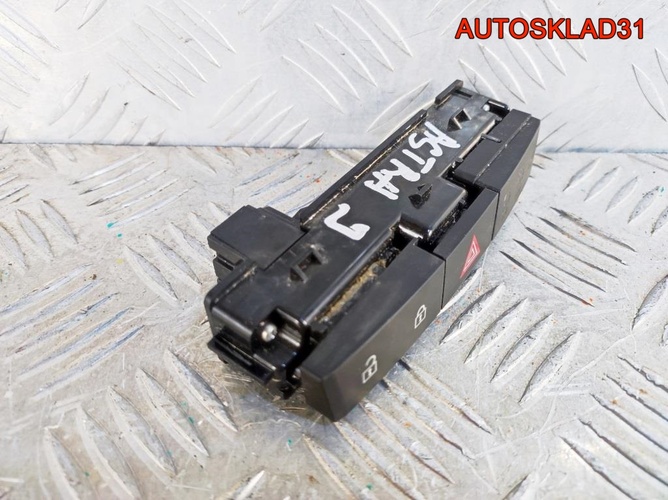 Блок кнопок Opel Astra J 13285122