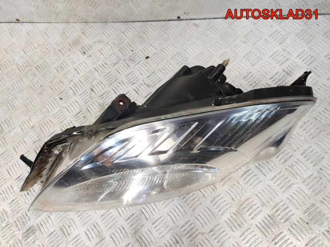 Фара правая Nissan Note E11 260109U100