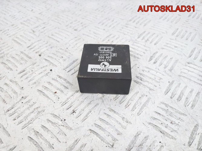Блок управления фаркопа Skoda Octavia A4 M12506005