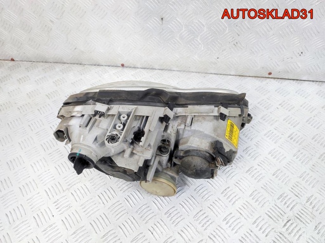 Фара левая Mercedes Benz W203 A2038203161
