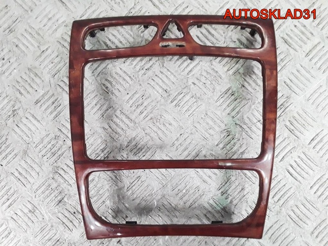 Накладка декоративная Mercedes W203 A2036802539