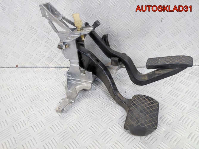 Блок педалей АКПП Audi A4 B5 8D1723140