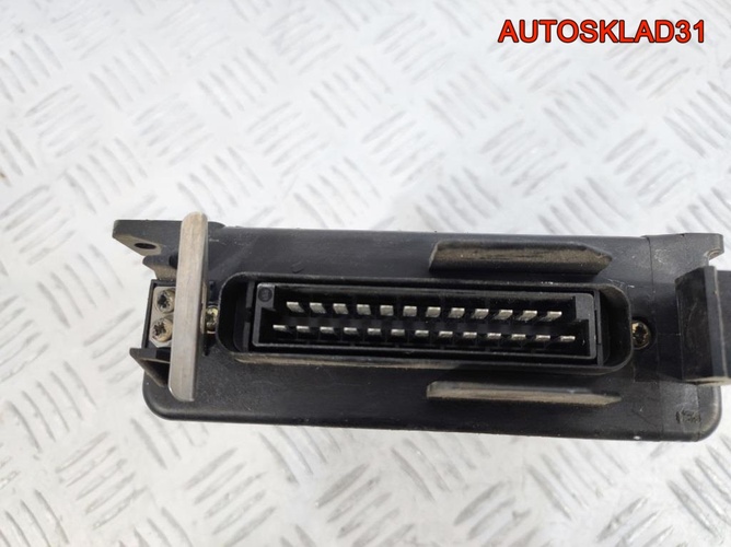 Блок ЭБУ Audi 80/90 B3 811906264D Бензин