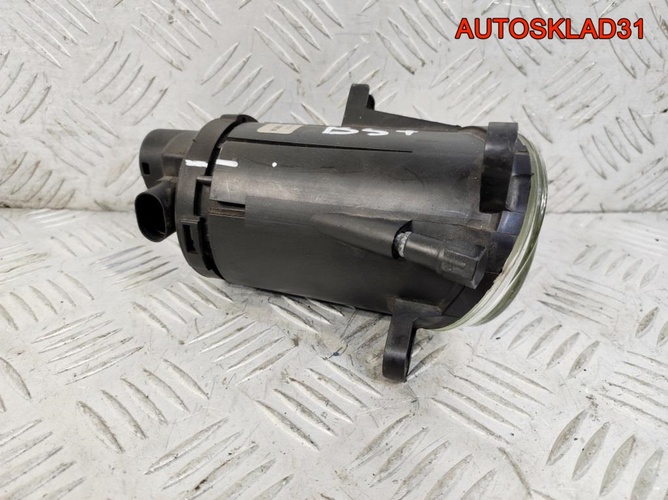 Фара противотуманная левая VW Passat B5 3B7941699A