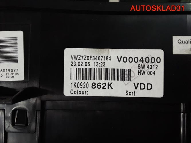 Панель приборов Volkswagen Golf Plus 1K0920862K