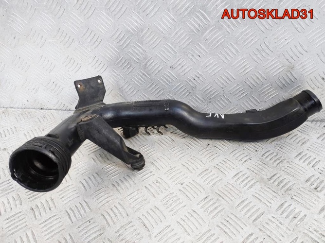 Патрубок интеркулера Audi A4 B6 1.9 AVF 3B0145762B