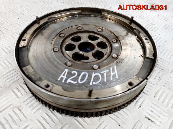 Маховик со сцеплением Opel Astra J A20DTH 55570198