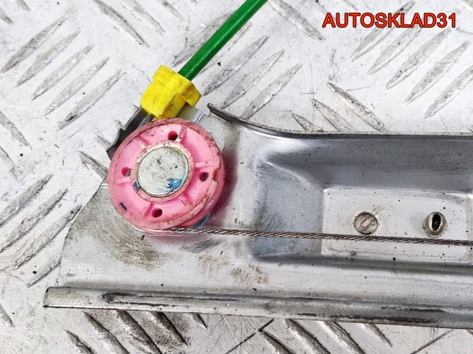 Стеклоподъемник передний правый Opel Corsa D