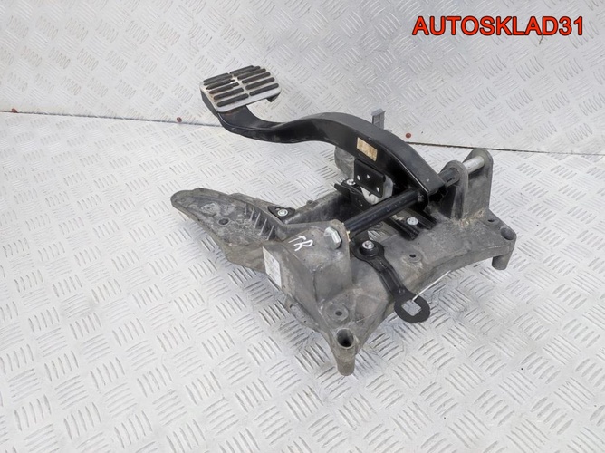 Педаль тормоза АКПП VW Touareg 7L0723142B