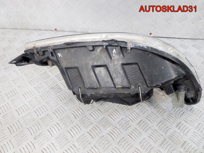 Фара левая Mercedes Benz Sprinter 909 A9018202461