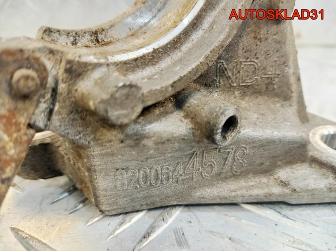 Кронштейн промвала Renault Megane 3 F9Q 8200644578