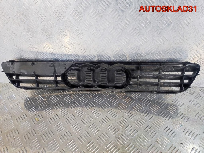 Решетка радиатора Audi A3 8L 8L0807683