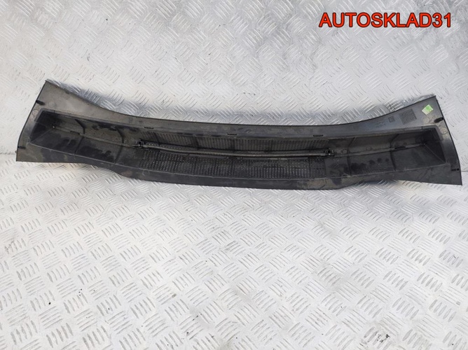 Решетка стеклоочистителя Opel Zafira B 13142034