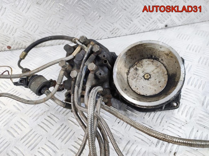 Дозатор распределитель топлива Audi 100 0438100125