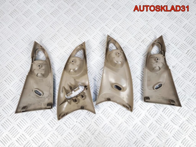 Накладка ручки двери внутри Комплект Ford Focus 1