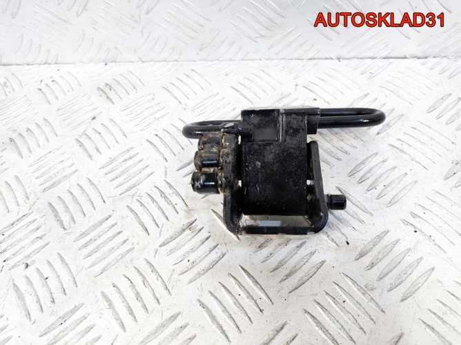 Петля двери задней правой Audi A8 D3 4E0833412C