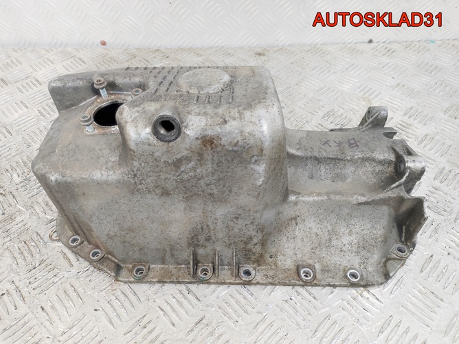 Поддон двигателя VW Polo 1,4 BKY 032103603N Бензин