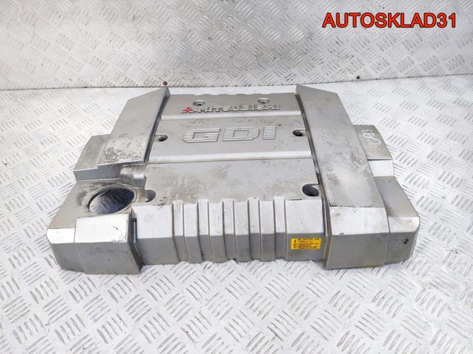 Накладка декоративная  Mitsubishi Carisma MD347865