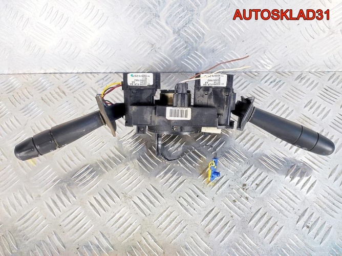 Переключатель подрулевой Renault Logan 8200792575