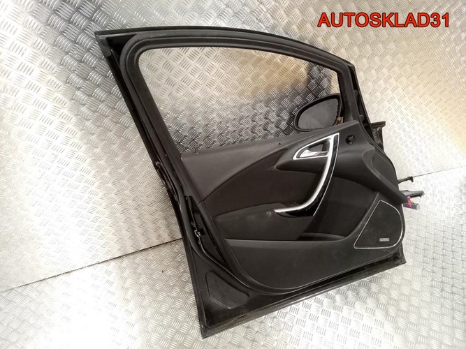 Дверь передняя левая Opel Astra J 13285606