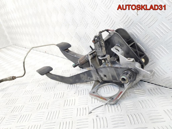 Блок педалей МКПП Mercedes Benz W210 A2102900519